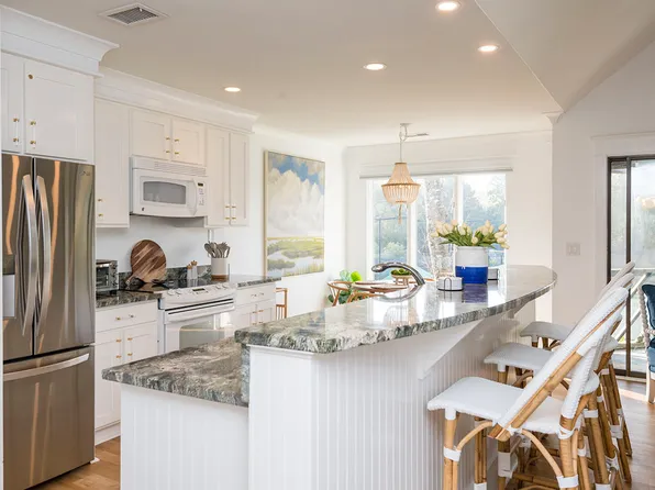 4718 Tennis Club Ln, Johns Island, SC 29455