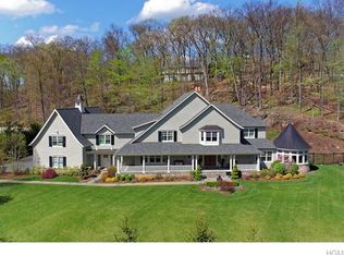 7 Ridgeview Cir, Armonk, NY 10504