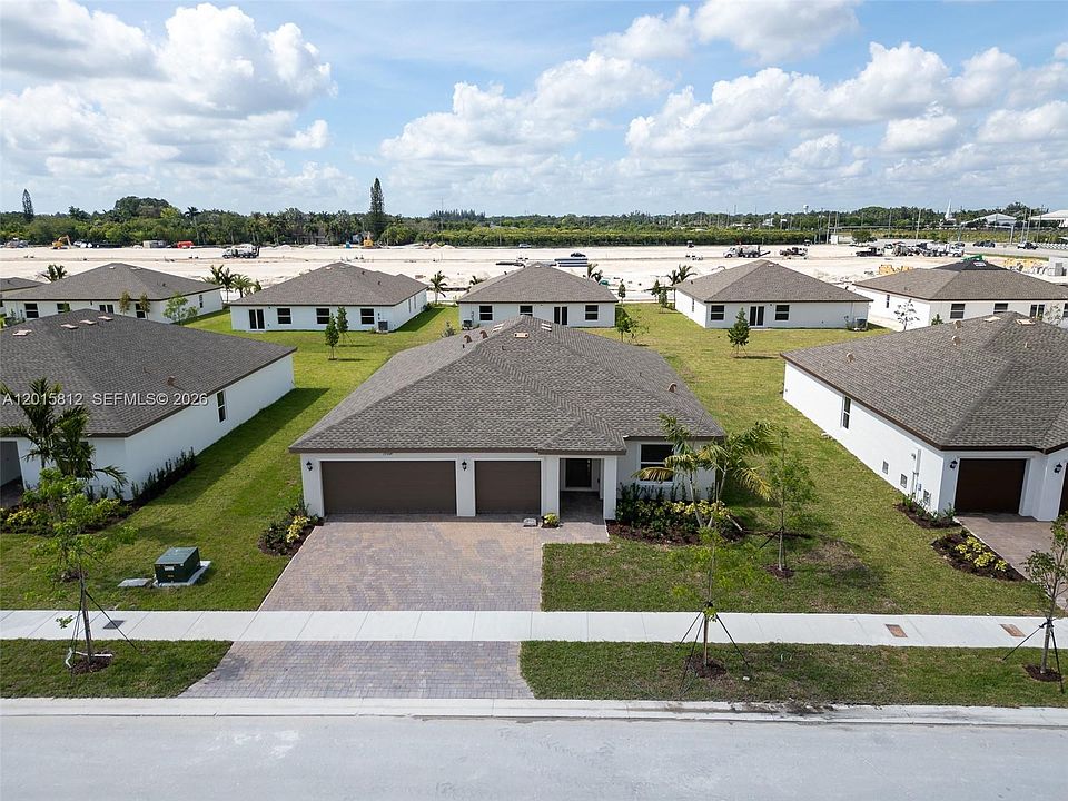 1st image of 17564 SW 285th St