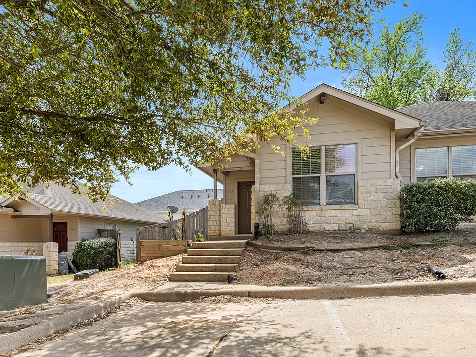 100 Sendero Dr
