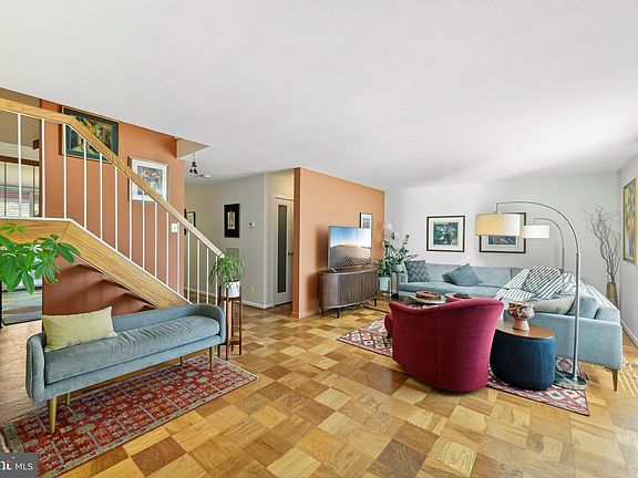 4th image of 4985 Battery Ln #4985