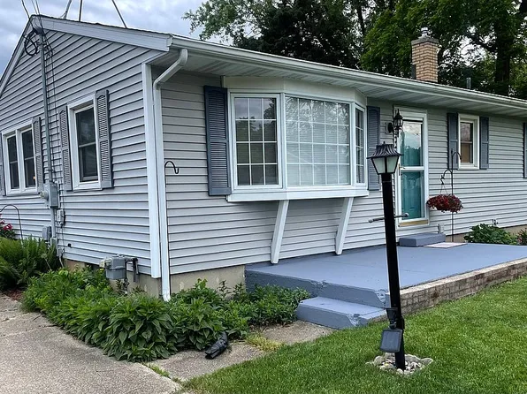 3113 Barney Rd, Kalamazoo, MI 49004