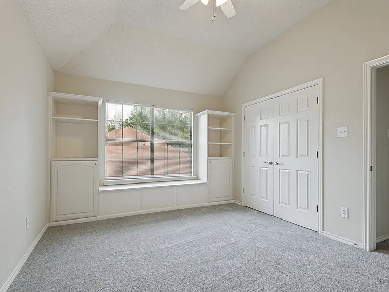 6137 Pebble Creek Dr — Photo 10