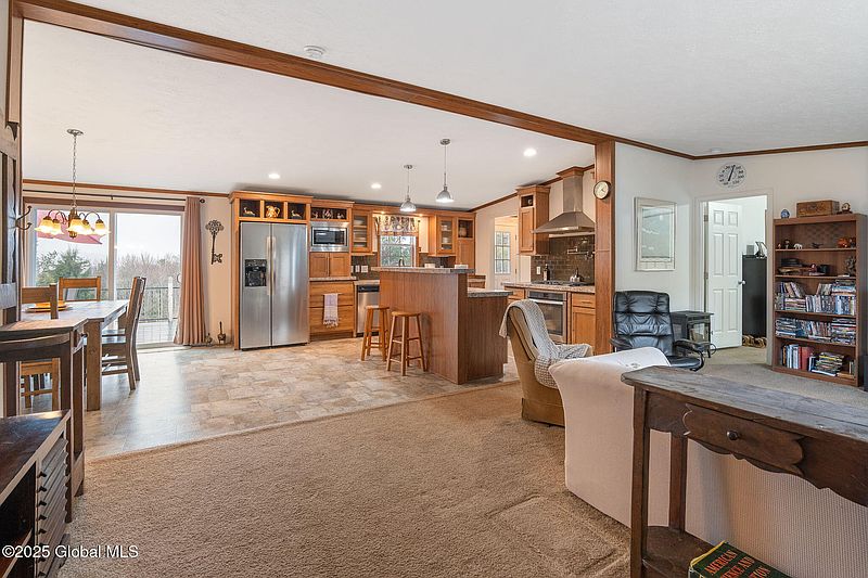 5th image of 154 Forest Lane