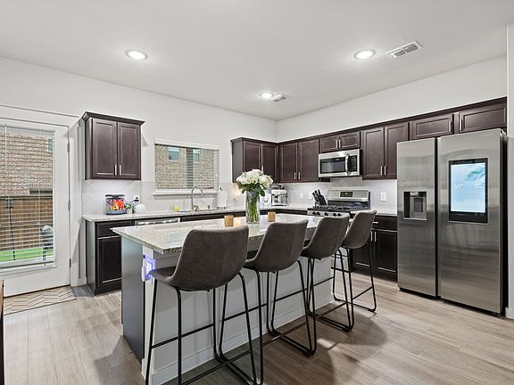5th image of 2052 Dove Creek Ln