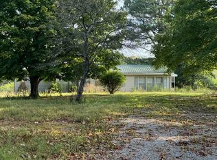 2449 S Hinton Rd, Southside, TN 37171