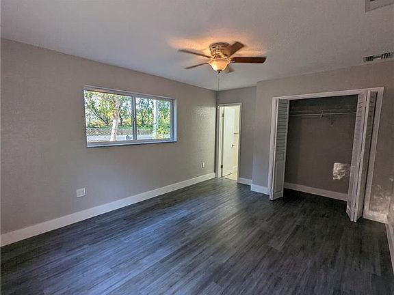 5th image of 1705 Venice Ln