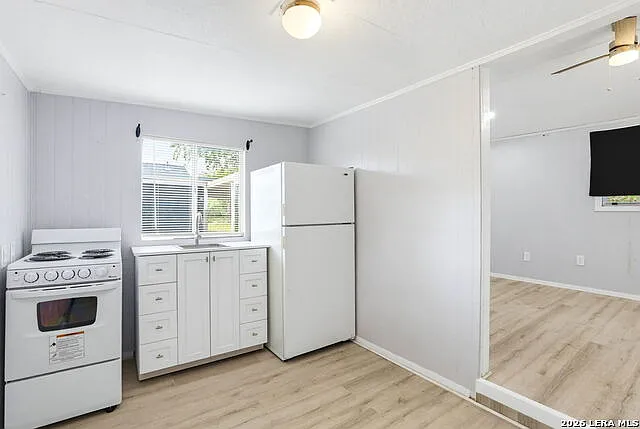 1307 Kayton Ave — Photo 26
