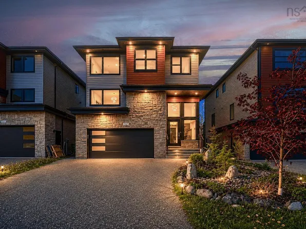 17 Samaa Ct W, Halifax, NS B4B 0Y5