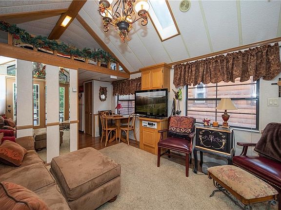 3rd image of 85 Revett Dr