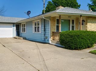 410 S 10th St, Oregon, IL 61061