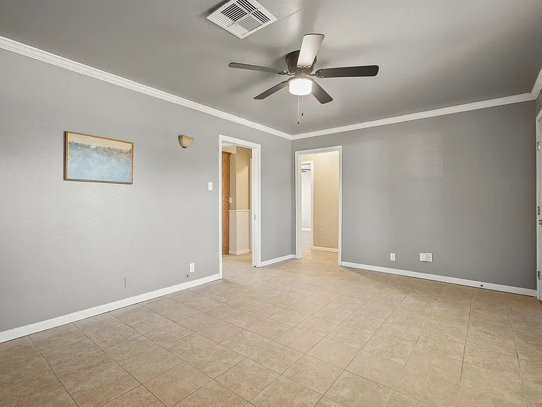 3209 Chestershire Dr — Photo 7