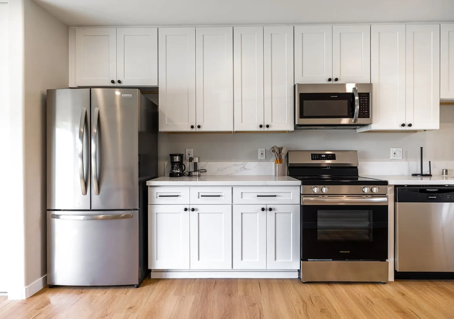 Cozy Casa | Bright Modern Suite | Kitchen + W/D — Photo 3
