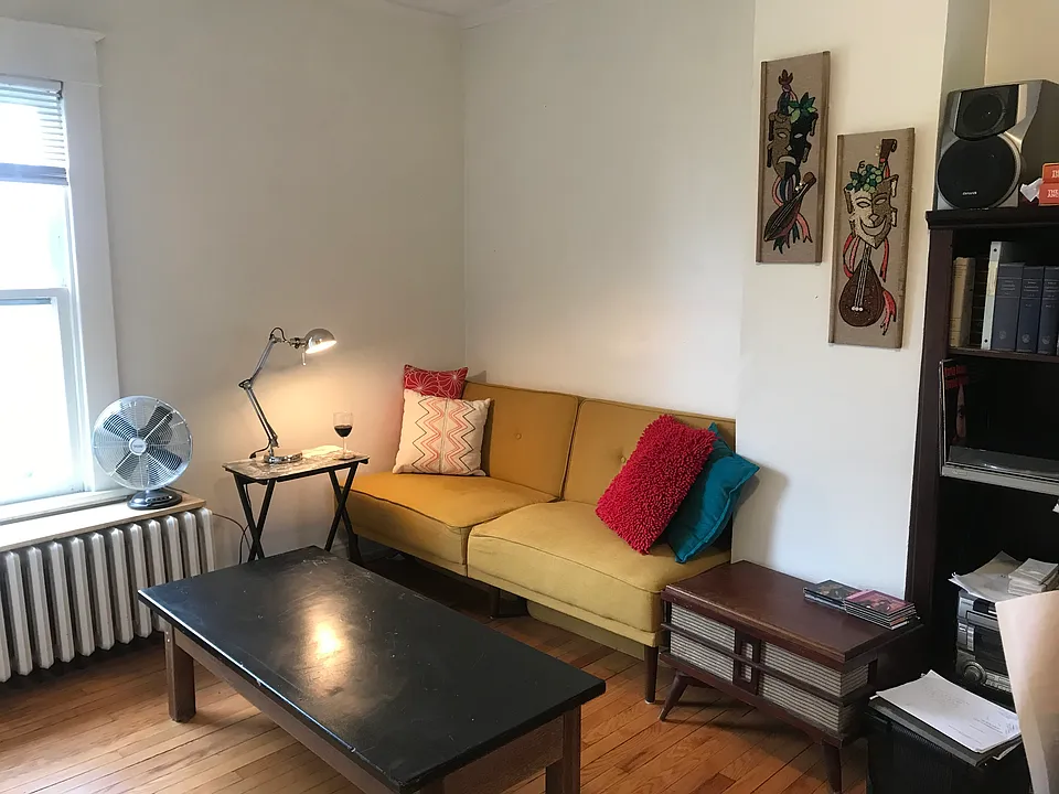 Bedroom or Study
