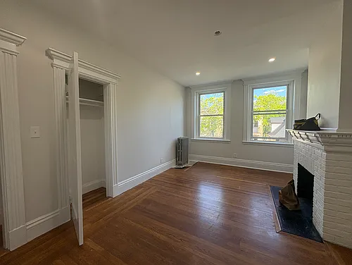 90 Fuller St #6 Photo 1