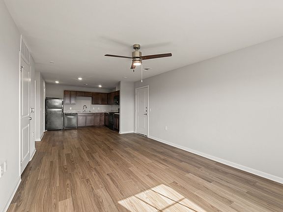 3rd image of 7508 Ross Rd #2-2108