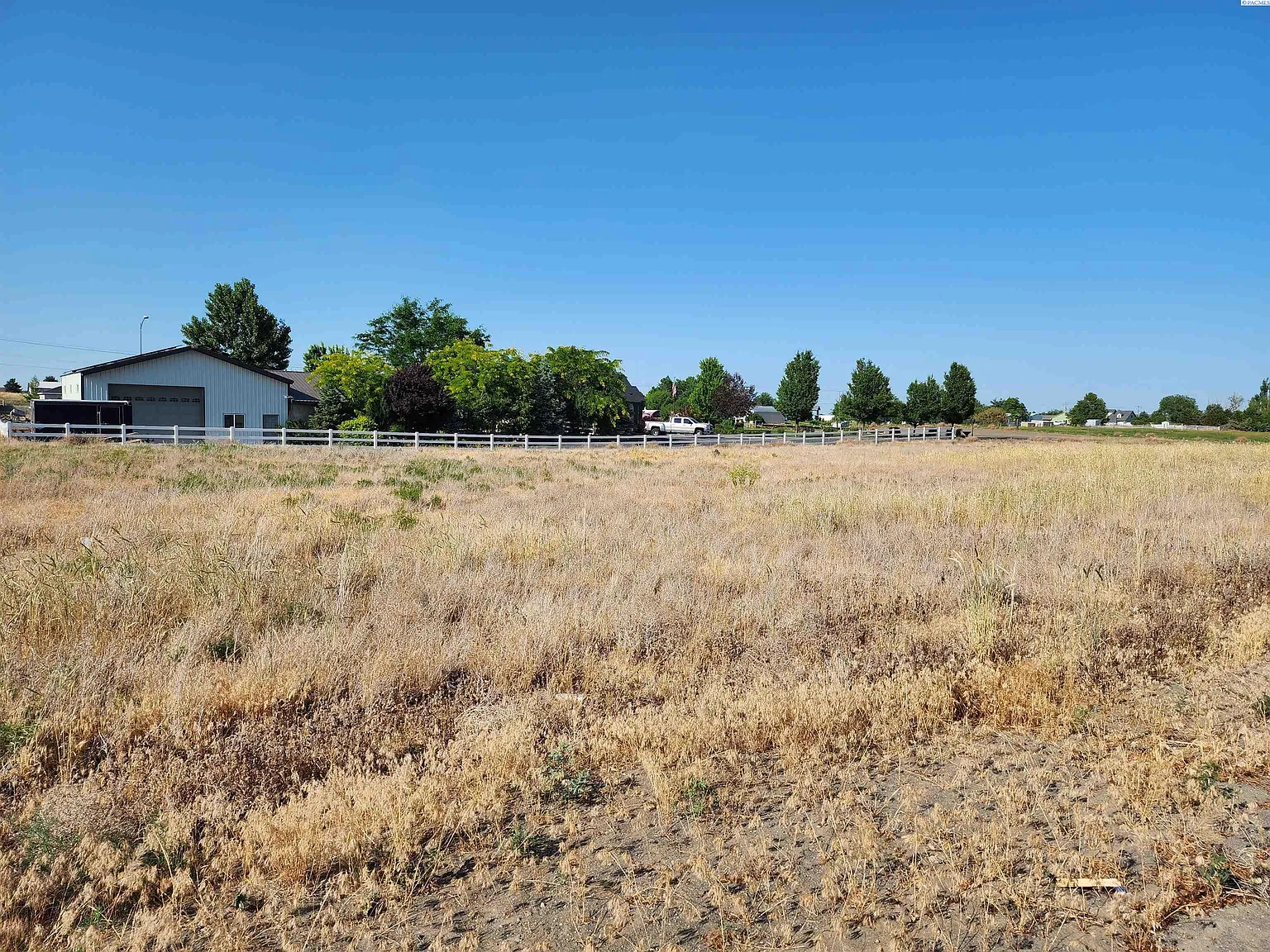Sandifur Pkwy photo 1