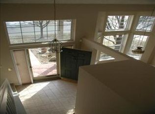 3150 Silverbrook Dr, Rochester, MI 48306