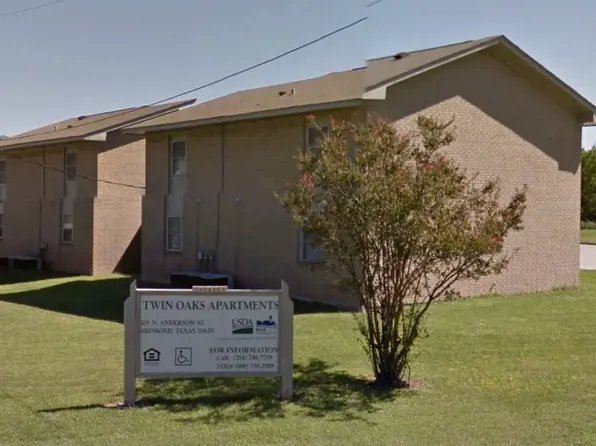 Twin Oaks Apartments, 500 N Anderson St, Bremond, TX 76629