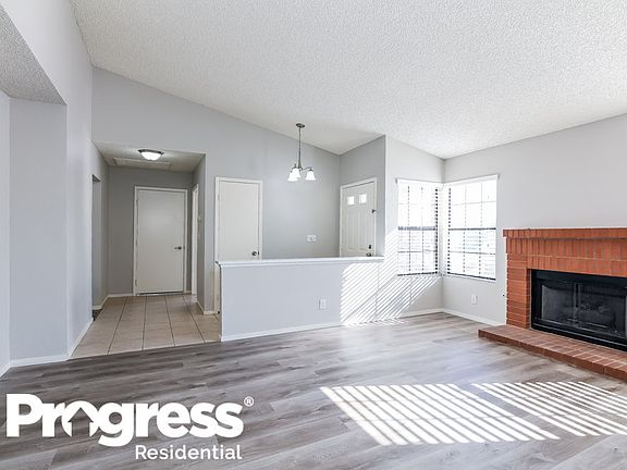 3rd image of 604 Whispering Palms Dr