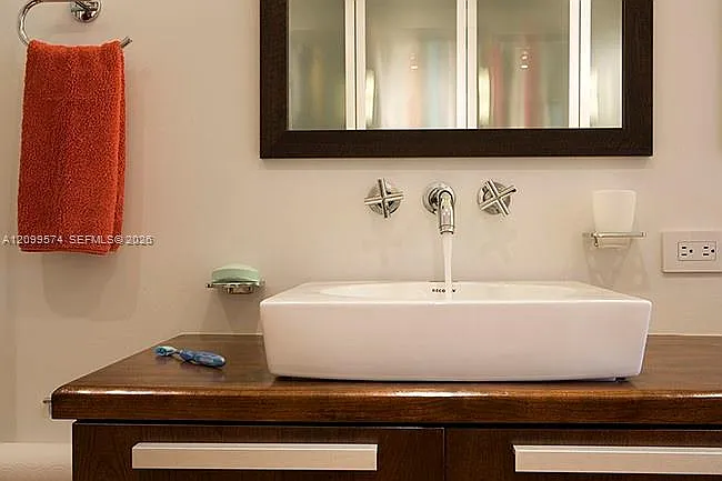 Costa Bella Condo — Photo 2