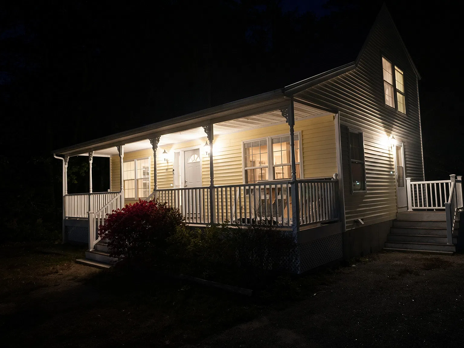 4 bed, 1.5 bath, 1344 sqft, $2,900 — Photo 2