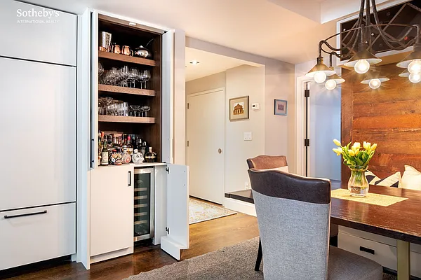 Sold by Sotheby's International Realty | media 4