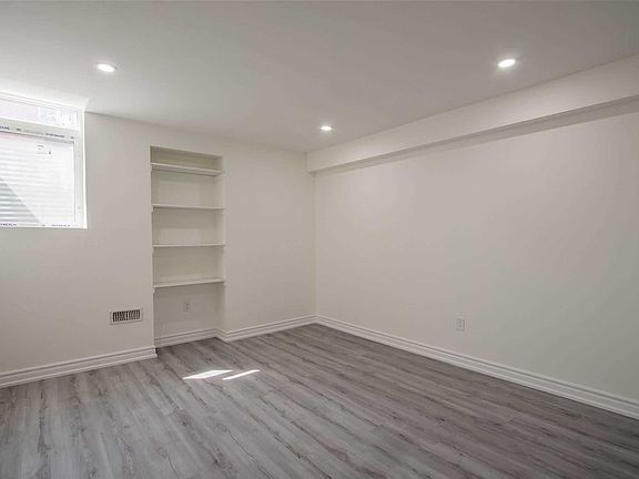 5th image of 58 Pillar Rock Cres