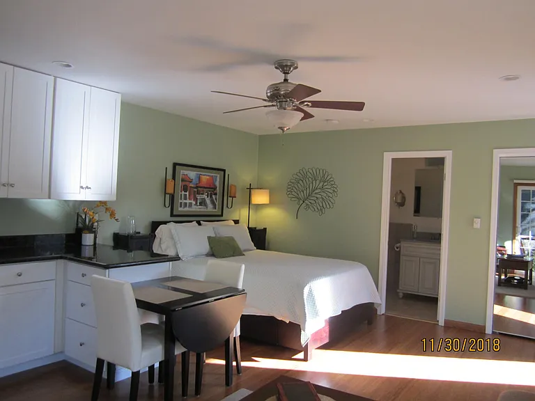 945 Wright St — Photo 3