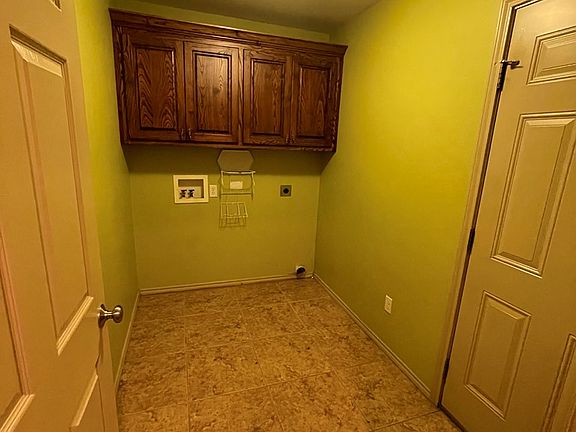 3rd image of 1503 S Leon Ave