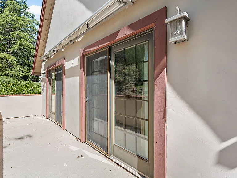 887 Talisman Ln — Photo 33