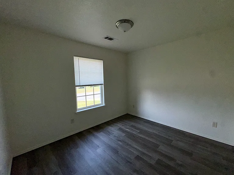 128 Lanita Dr — Photo 4