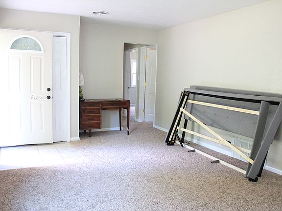 5th image of 2120 Miller Dr