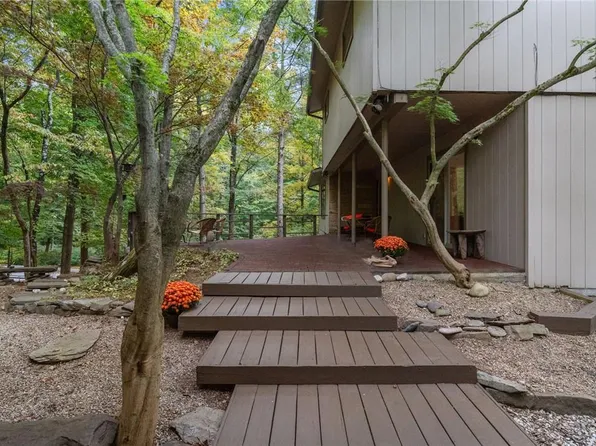 65 Fuller Lane, Hyde Park, NY 12538