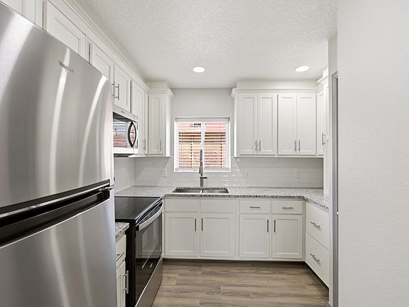 4th image of 855 W Castillo Ave #B