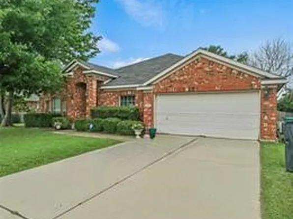 412 N Waterford Oaks Dr, Cedar Hill, TX 75104