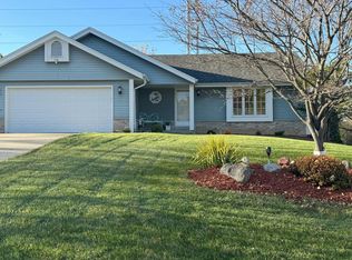 10100 W Meadow Dr, Greenfield, WI 53228