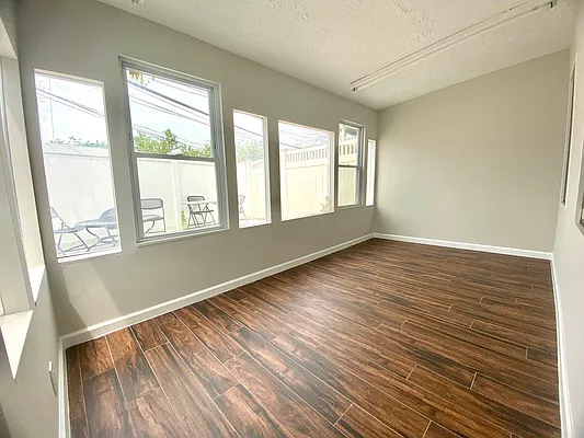 Rented by Rentiko Inc | media 27