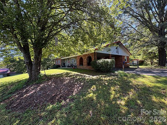 2nd image of 3957 Hollywood Ridge Rd