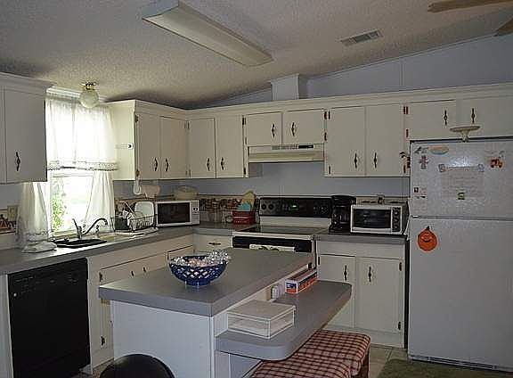3rd image of 28426 Hazeltop Ct