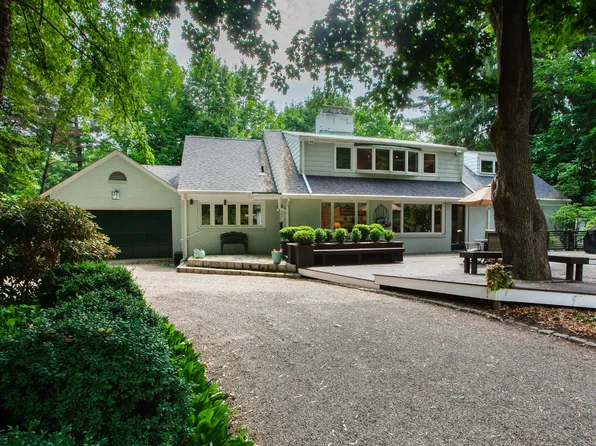 7 Brookside Boulevard, West Hartford, CT 06107