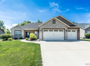 138 Smola Woods Ct, Glen Carbon, IL 62034