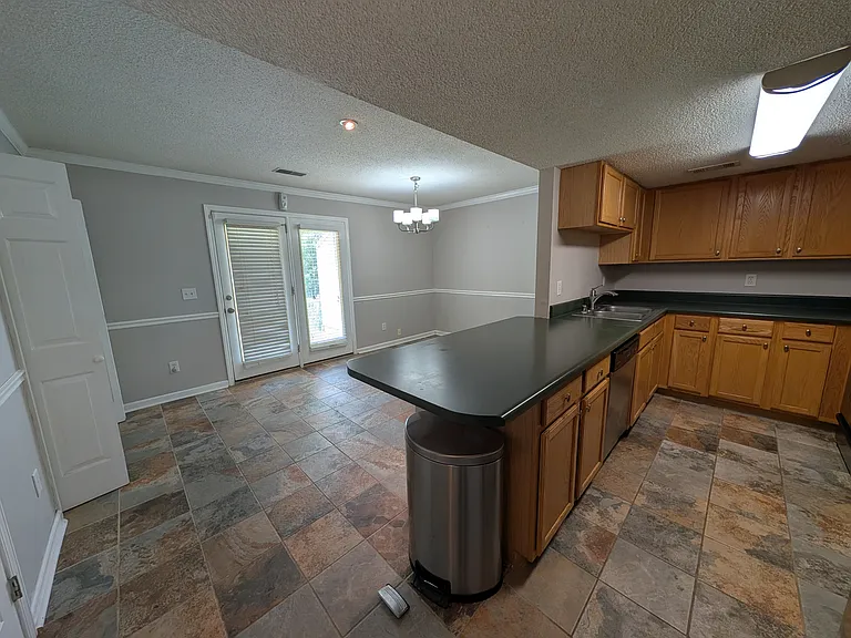 5008 Cheshire Ct — Photo 8