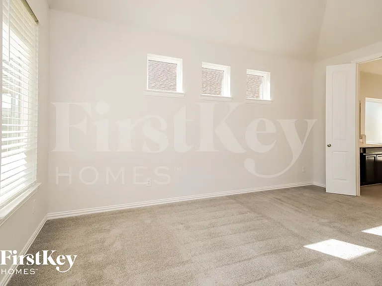 24323 Huntcliff Dr — Photo 8