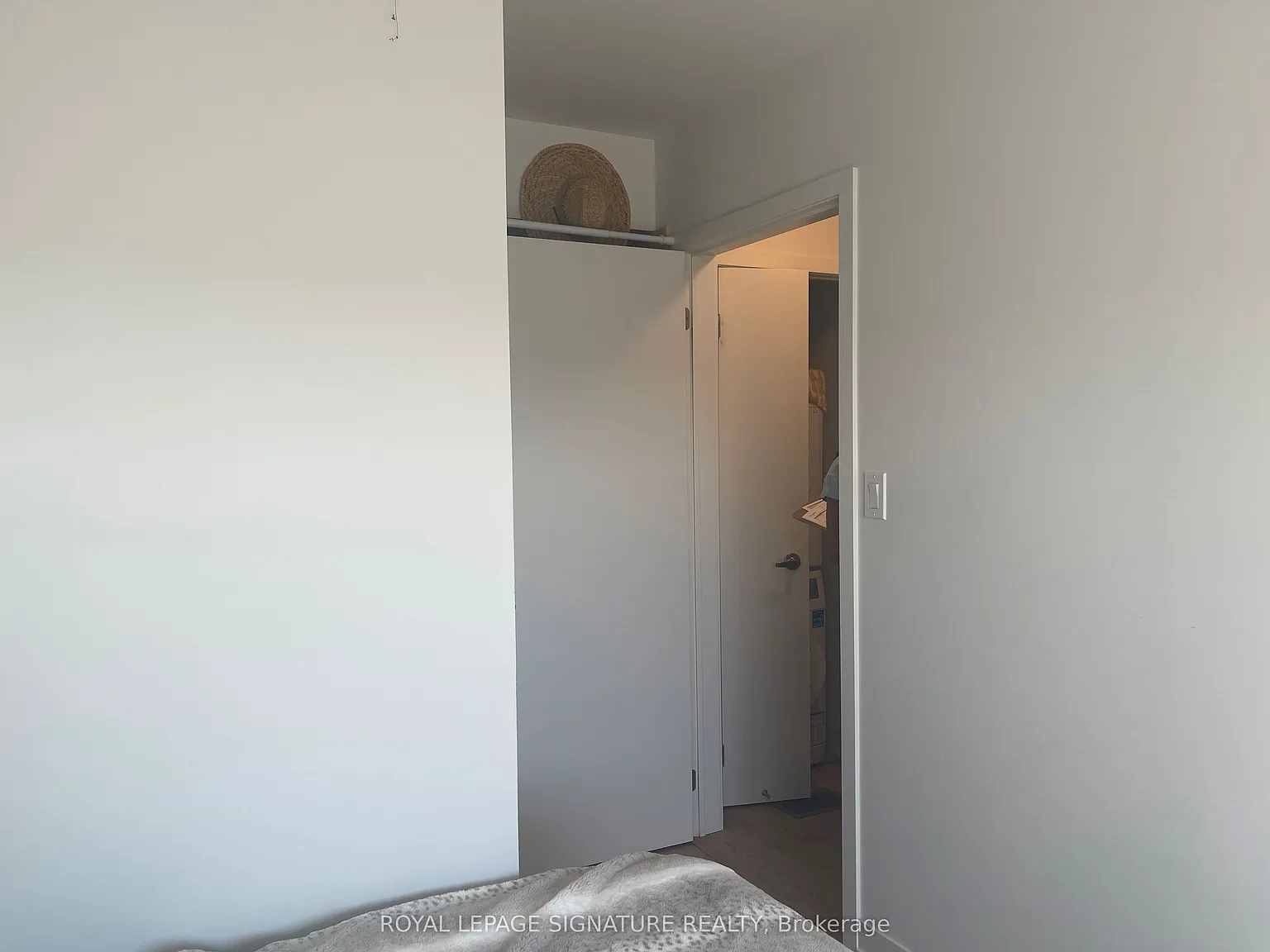 1 bed, $1,100 — Photo 2