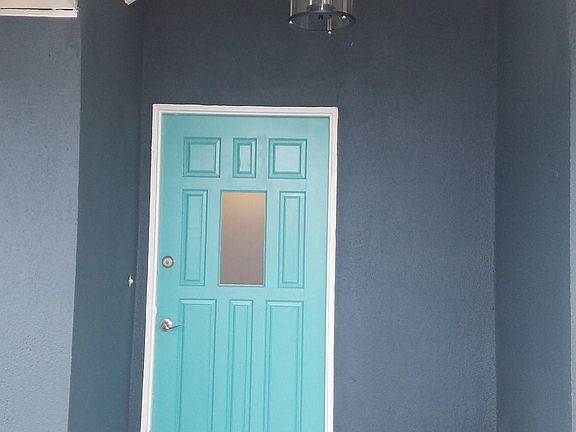 3rd image of 2557 Yale Pl