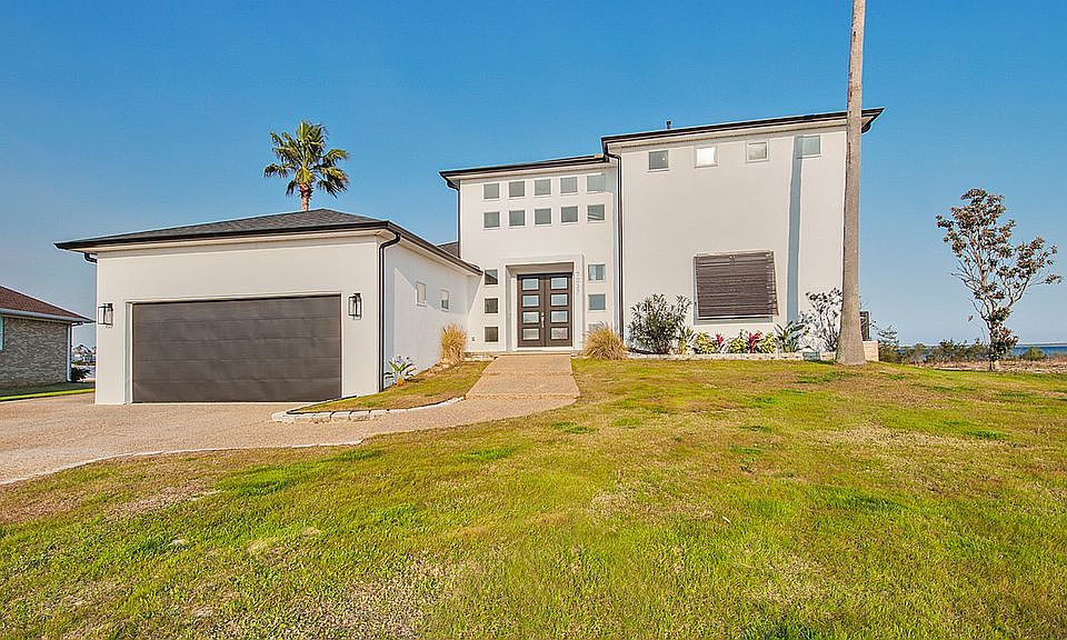 1st image of 7037 Benton Dr