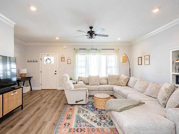 3rd image of 1091 Bluemoon Dr #36