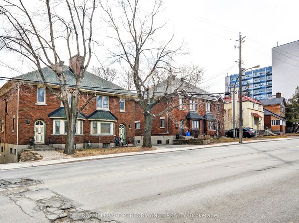 949 Bronson Ave #923, Ottawa, ON K1S 4G8
