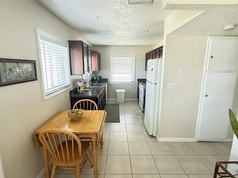1528 Council Dr — Photo 9